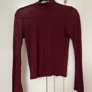 Topshop Ribbed Lightweight Mock Turtleneck / Size 6/ Burgundy